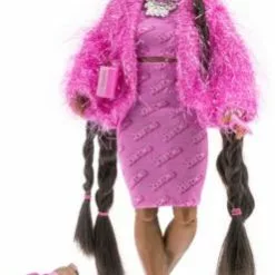 Barbie Extra Puppe Mit 1980s Barbie Logo (brünett)