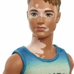 Barbie Ken Fashionistas Puppe Im „Malibu“-Tanktop, Vitiligo 10 Barbie Ken Fashionistas Puppe Im „Malibu“-Tanktop, Vitiligo -Barbie Verkaufsladen 28448783 03