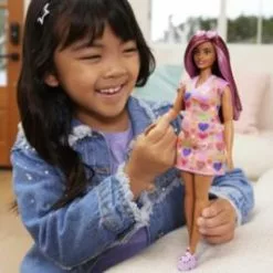Barbie Fashionistas Puppe Mit Pinkfarbenen Strähnen Und Kleid Mit Herzaufdruck 9 Barbie Fashionistas Puppe Mit Pinkfarbenen Strähnen Und Kleid Mit Herzaufdruck -Barbie Verkaufsladen 29943038 02