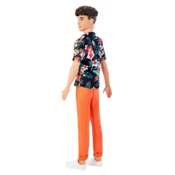 Barbie Ken Fashionistas-Puppe , Kurze Braune Haare, Hawaiihemd Mit Blumenmuster, Orangefarbene, Umgekrempelte Hose, Weiße Schuhe Zum Hineinschlüpfen, Für Kinder Von 3 Bis 8 Jahren -Barbie Verkaufsladen 5b5bf3afc106a1c668a34461ed25bd92