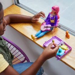 Barbie Travel Puppe (pink) Und Zubehör -Barbie Verkaufsladen 6e252f0a951c5c41cf4ceb6085d6506e